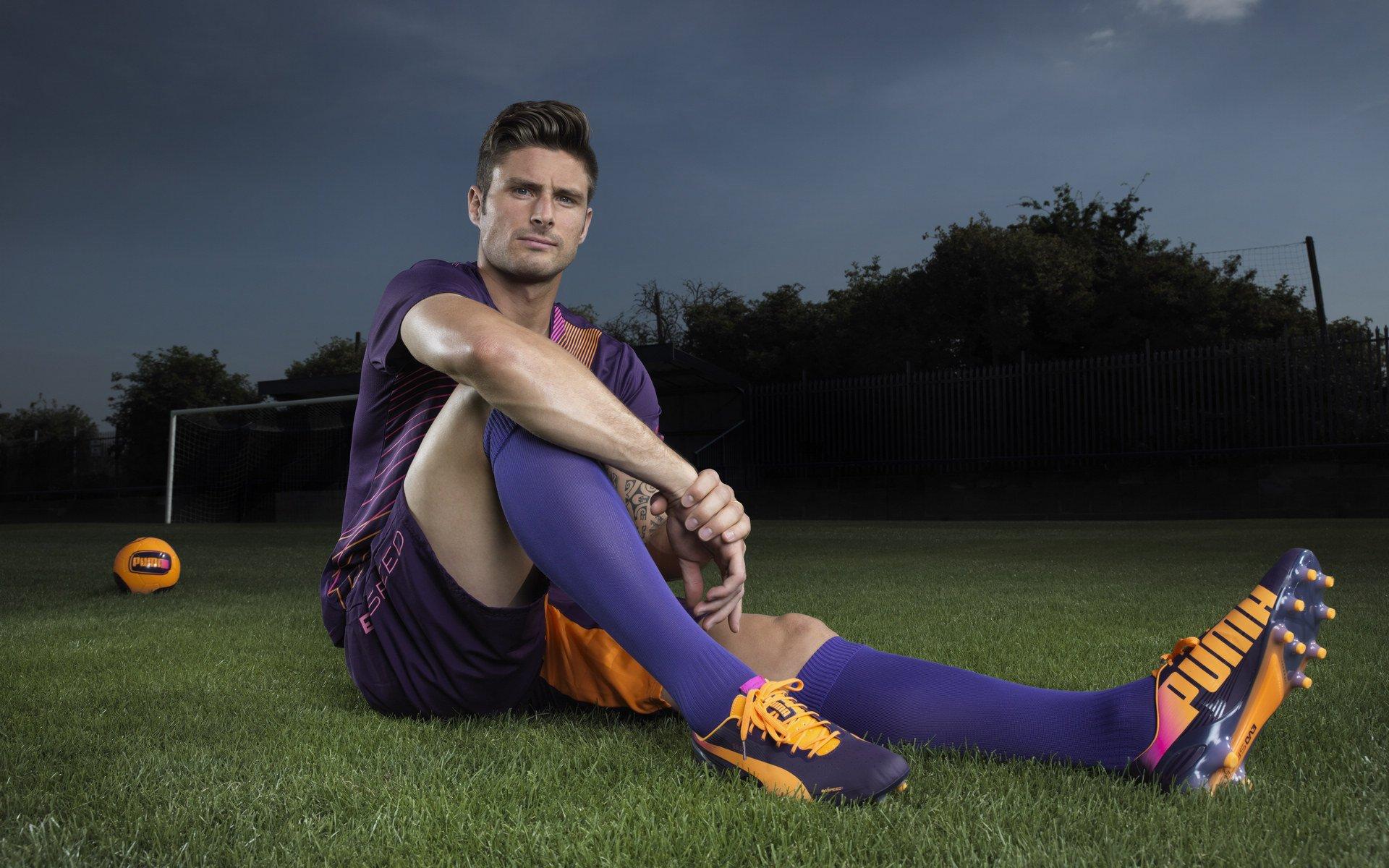 英超争冠终极战,多阵容自由切换,三套战术一键复刻!